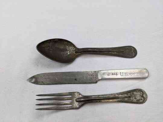 item thumbnail for Mess Kit Cutlery Set - World War 1