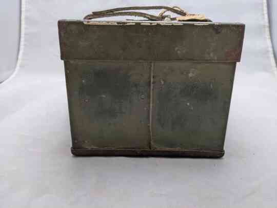 item thumbnail for British Tank Crew 2 Men 1 Day Ration Container (Empty)